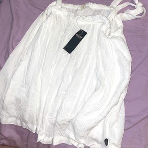 NWT hollister white top
